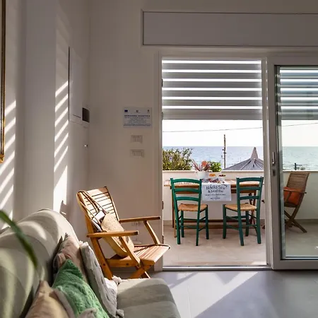 Casa Di Marco Lungomare Jonio Ap1 דירה